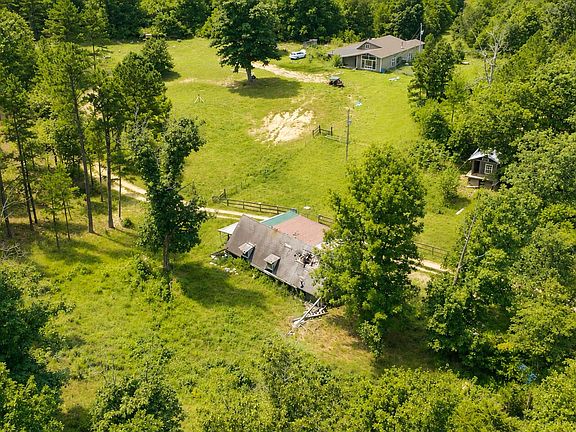 3rd image of 1624 County Road 434