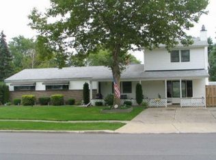 90 Bonita Dr, Depew, NY