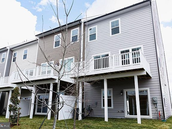 3rd image of 1780 Cherry Birch St