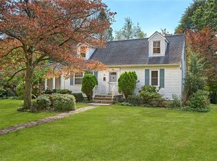 36 Hunter Rd, White Plains, NY 10603