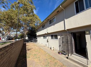 2417 26th St APT 2, Sacramento, CA 95818