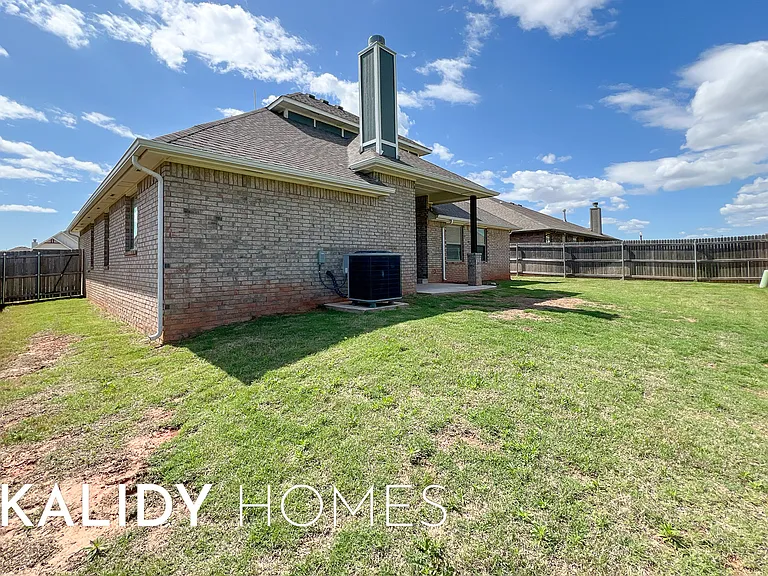 3324 Lola Ct — Photo 20