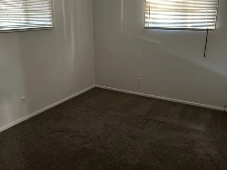 61 Crescent Dr — Photo 9