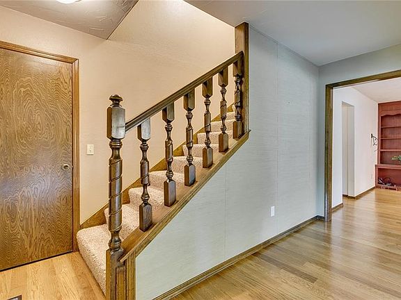3rd image of 12200 Greystone Ter
