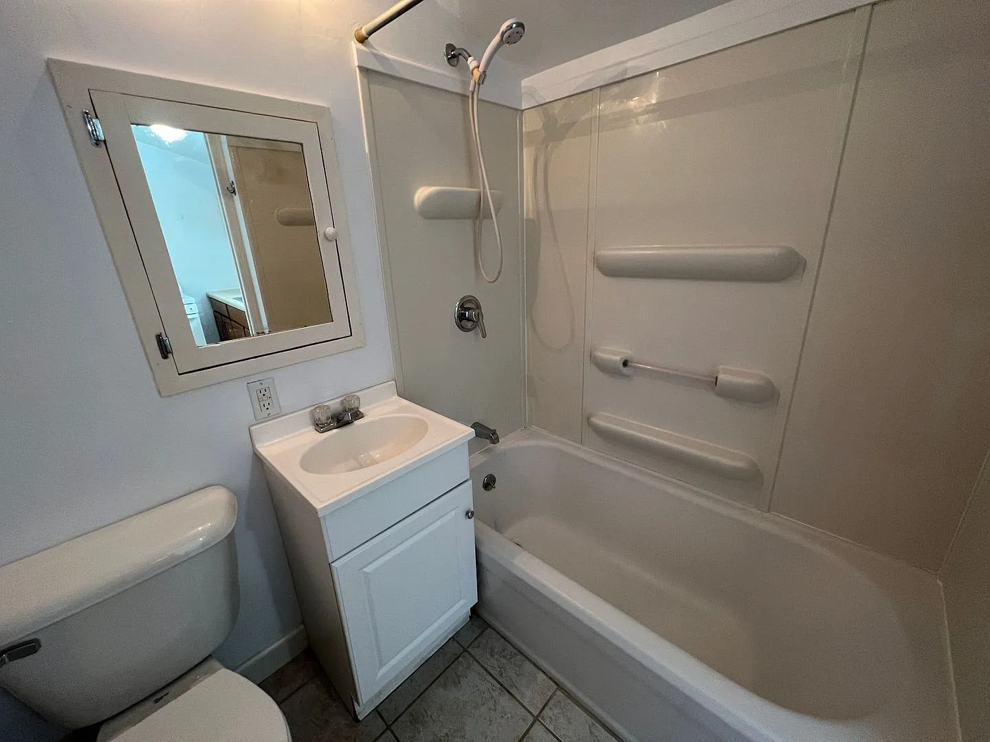 127 Wyoming Ave 1-7 — Photo 3