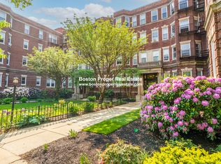 100 Queensberry St APT 5, Boston, MA 02215