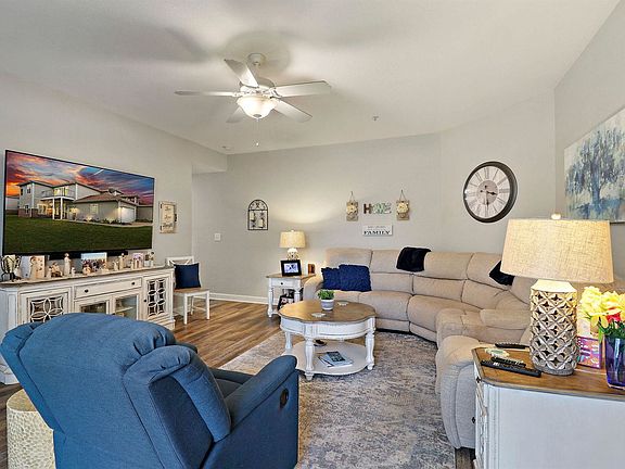 4th image of 10245 66th Ave Unit 2B