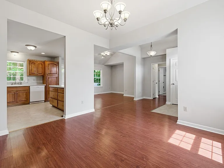 104 Brijidan Ln — Photo 6