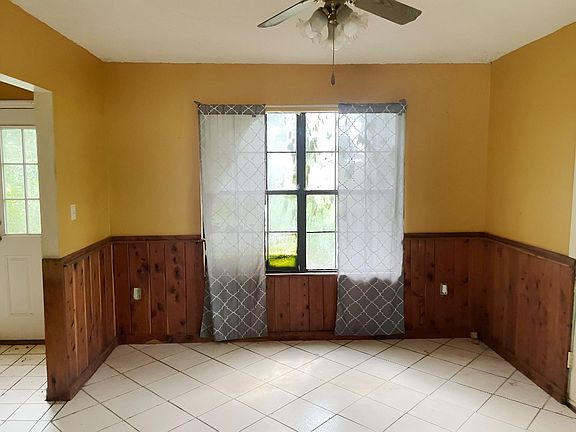 4th image of 20892 NE Burlington Rd