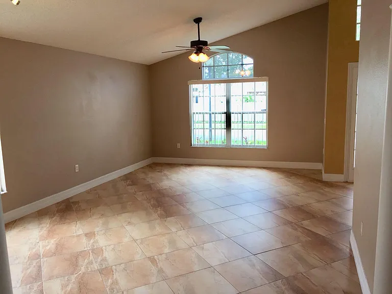 4650 Raintree Ridge Rd — Photo 6