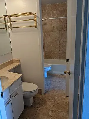 Rented by Geoffrey Schwartz, LREB | media 7