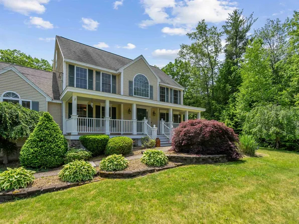 60 Lady Slipper Lane, Chester, NH 03036