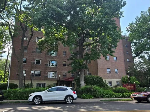 2345 Linwood Ave, Fort Lee, NJ 07024