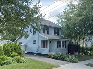 24 Millers Ln #2F, New Hyde Park, NY 11040