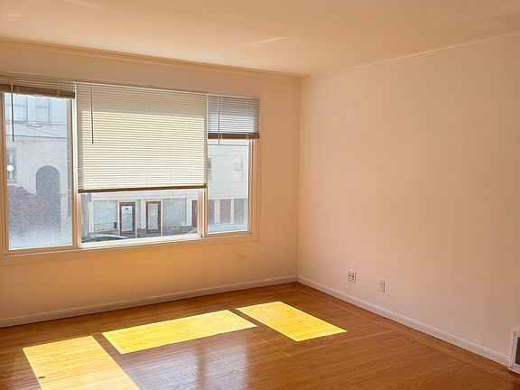 2nd image of 1318 17th Ave APT 2