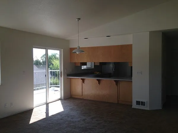 2310 SW 23rd St — Photo 5