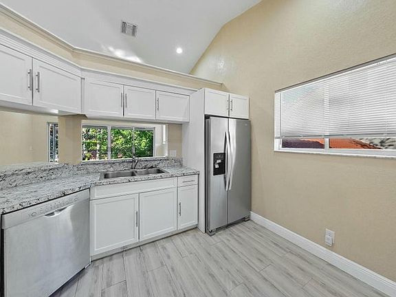 2nd image of 13 Via De Casas Sur APT 202