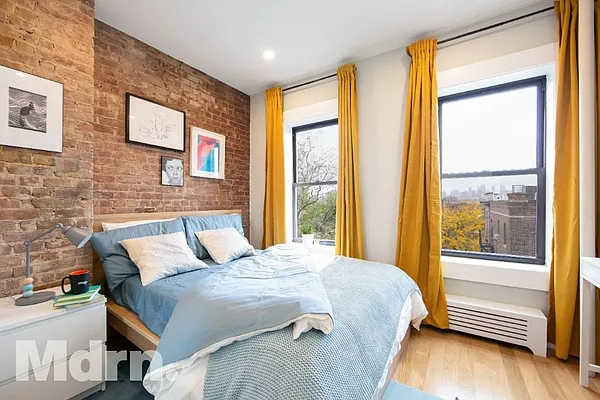 Rented by Mdrn Residential | media 8