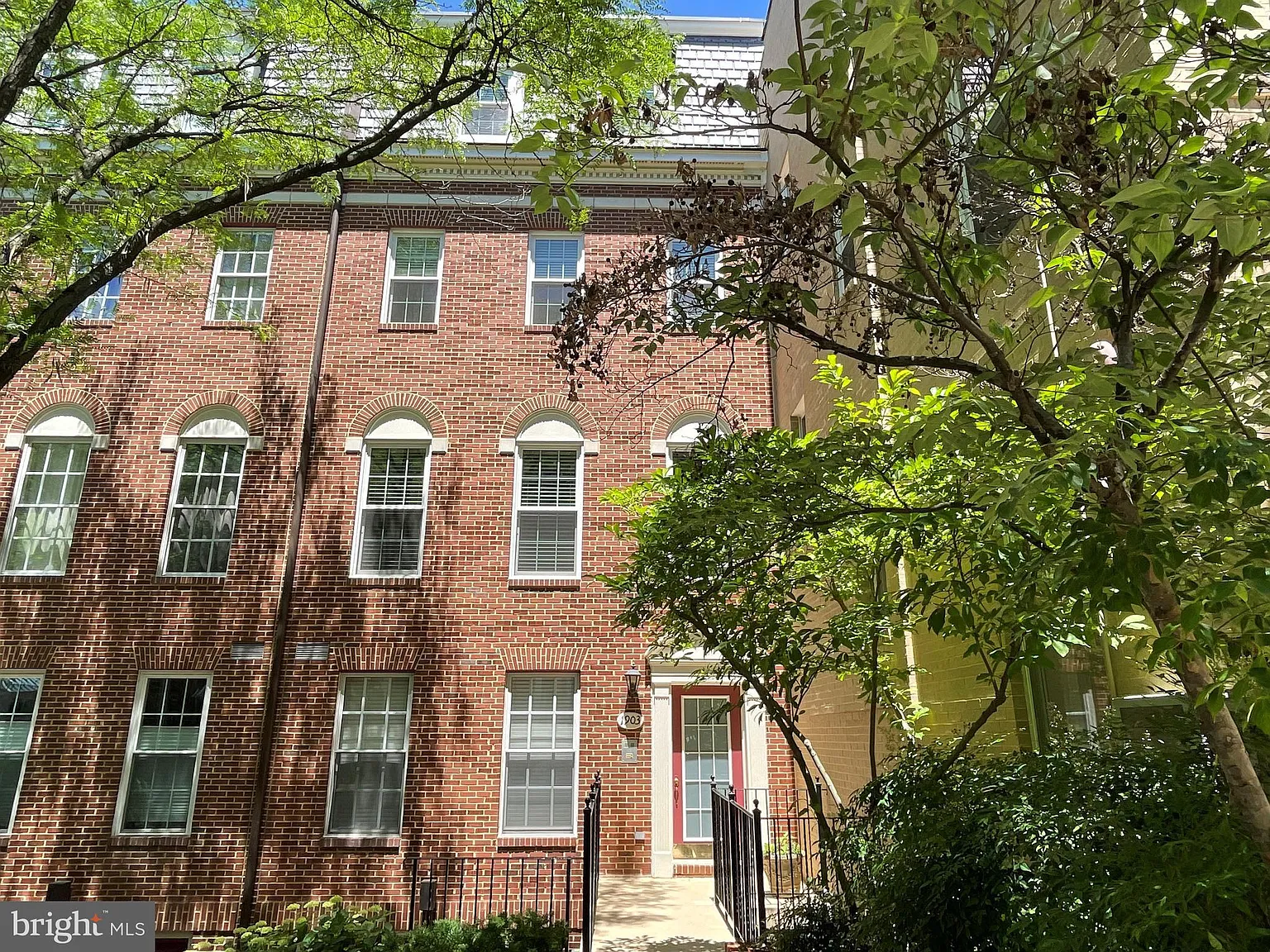 Kalorama — Photo 1