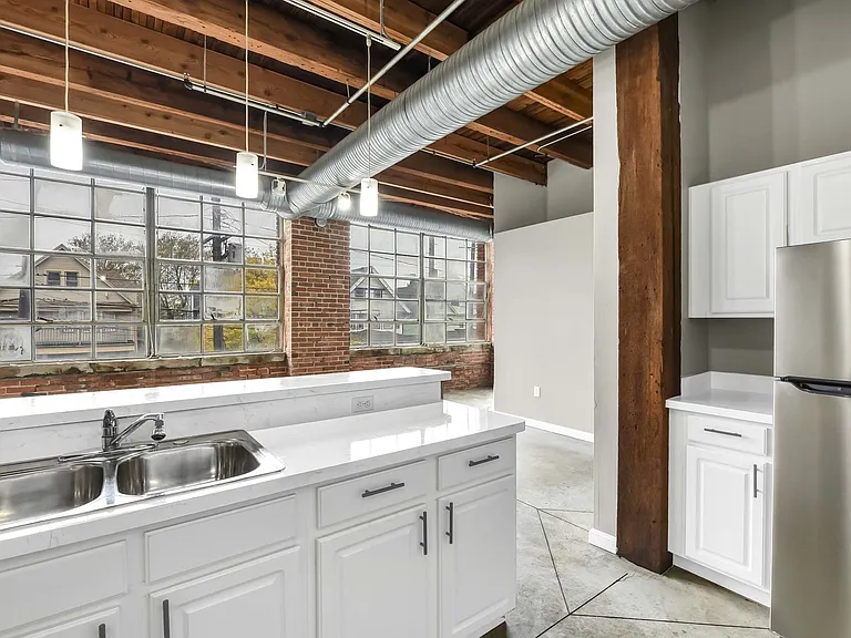 SoHo Lofts — Photo 13