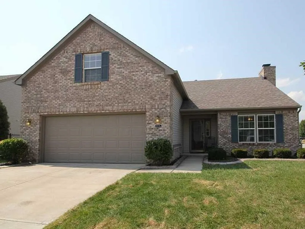 2074 Alysheba Dr photo 1
