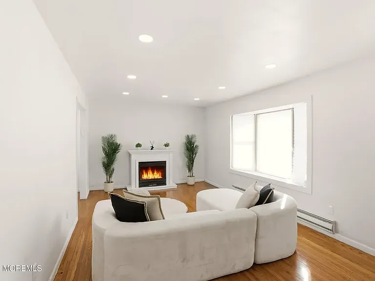 1033 Birmingham Ave — Photo 5