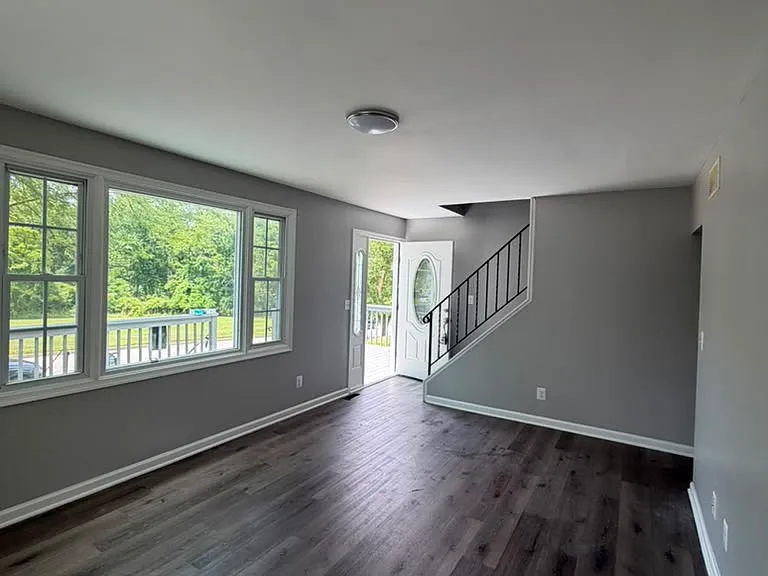803 Silver Creek Rd — Photo 26