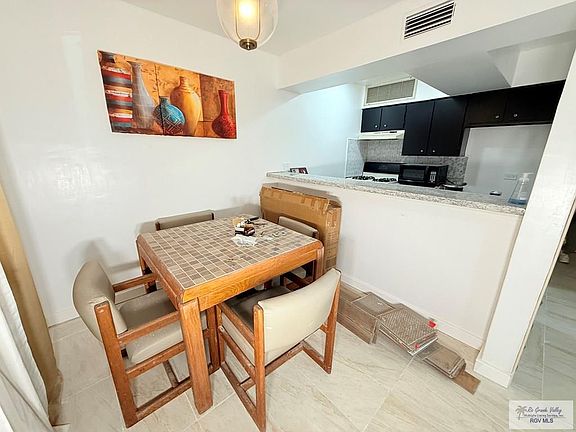 2nd image of 1900 E Elizabeth St #306