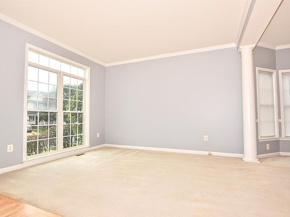 4th image of 734 Hickory Limb Cir