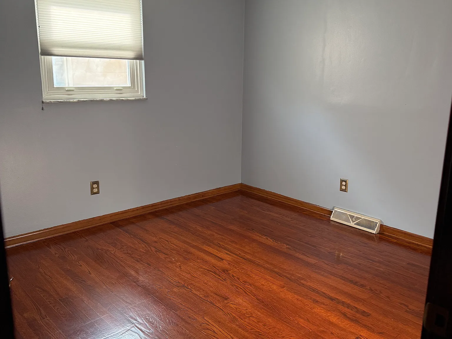 4036 Anthony Ct N — Photo 4