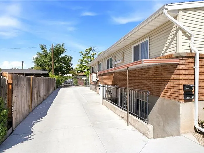 3490 S Park Meadows St #1 — Photo 2