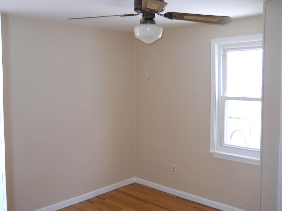 2nd image of 9433 Ridge Ave