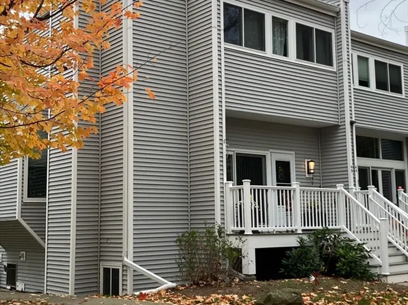 255 North Rd Unit 65, Chelmsford, MA 01824