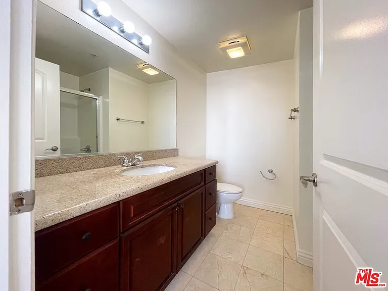 429 S Saint Andrews Pl #2 — Photo 8