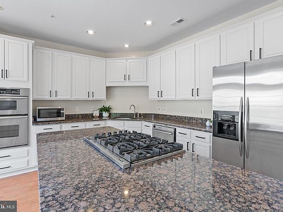 2nd image of 11402 Cedar Ridge Dr