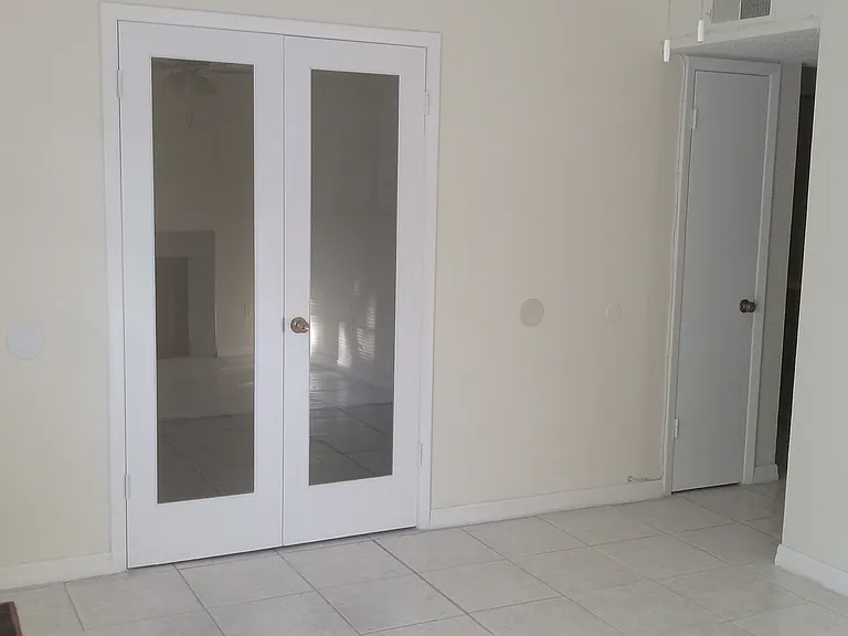 Entrance to dining room