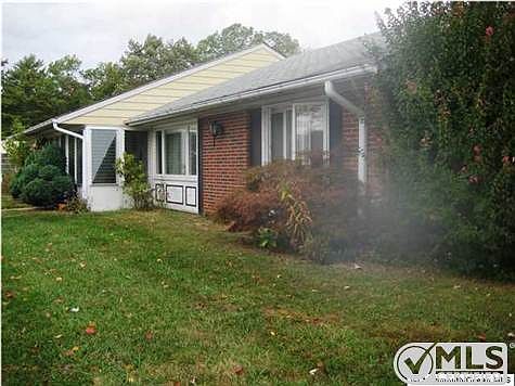 1st image of 244D Jefferson Ct