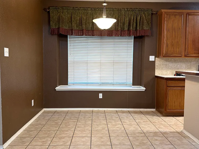1625 Mineral Springs Dr — Photo 5