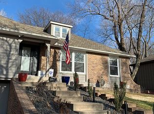 220 NW Shagbark St, Lees Summit, MO 64064