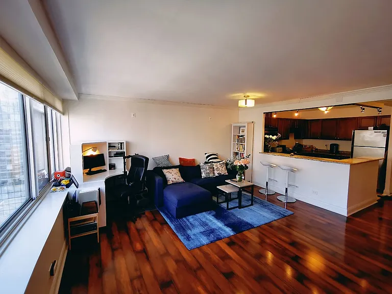 211 E Ohio St #2407 — Photo 3