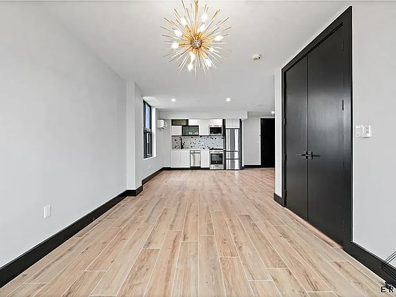 4th image of 828 New York Ave APT 4B