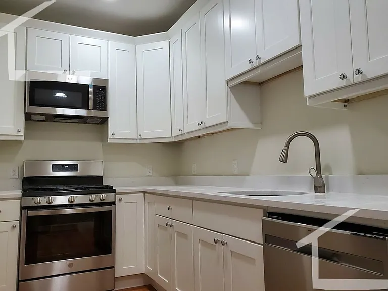 12 Harris St #2 — Photo 11