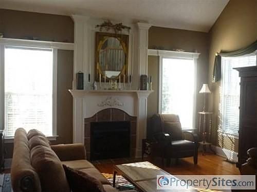 3rd image of 4919 Hansford Pl