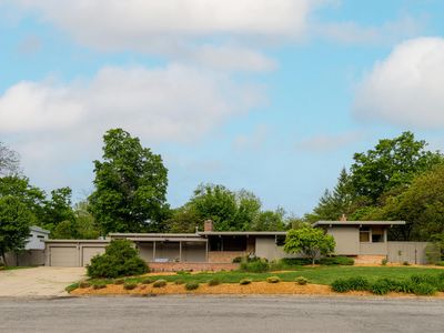 35 Fultonwood Dr SE, Grand Rapids, MI, 49503
