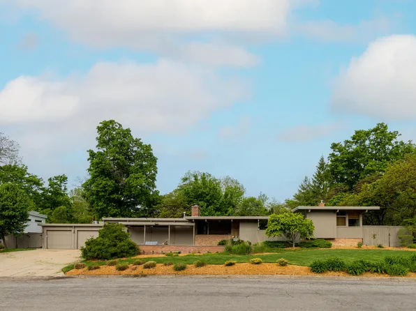 35 Fultonwood Dr SE, Grand Rapids, MI 49503