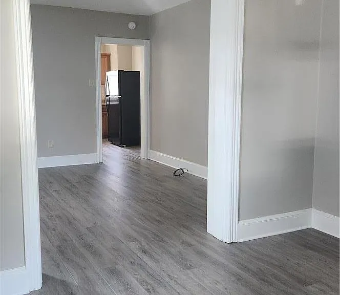 28 E Walnut St — Photo 3