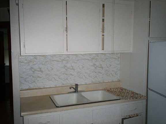 3rd image of 86 Montclair Ave