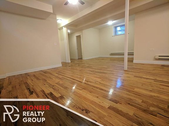 3rd image of 1115 W Oakdale Ave #1121GDN