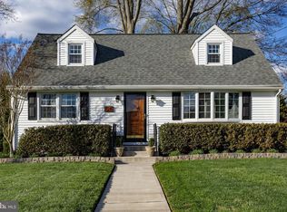128 Nancy Ln, Ewing, NJ 08638