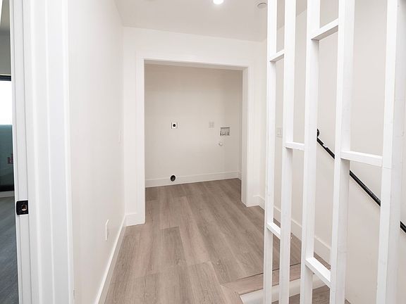 3rd image of 1573-1579 Ricardo St #1575